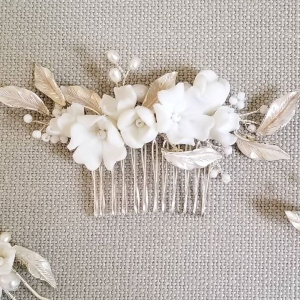Bridal Hair Comb Silver Leaves, White flowers and Pearl Wedding Hair Accessories - Picture 4 of 6